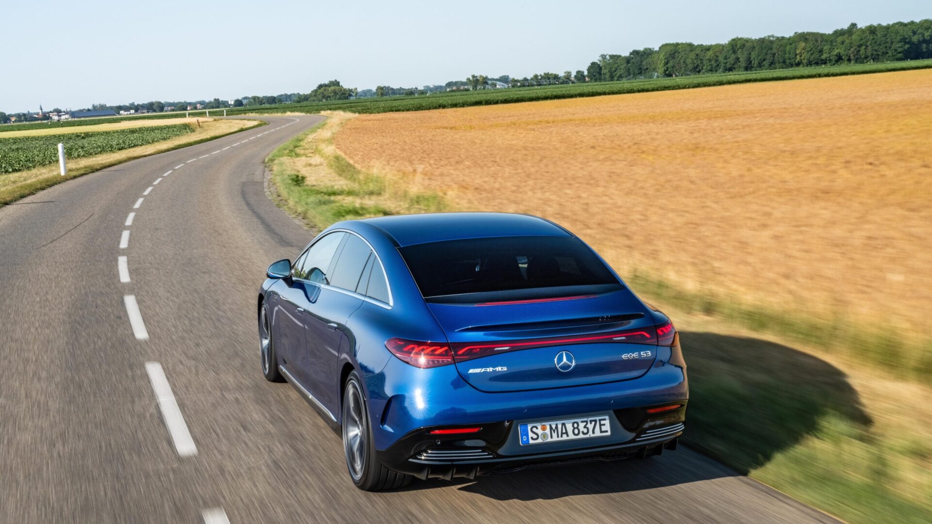 Mercedes slipper flere utgaver av EQE