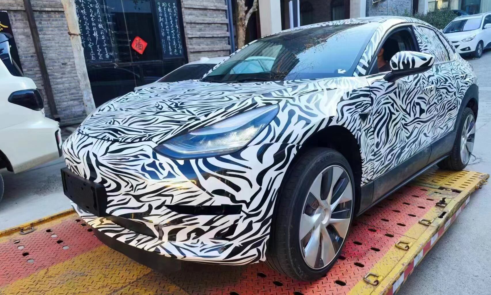 Spionbilder av Tesla Model 2