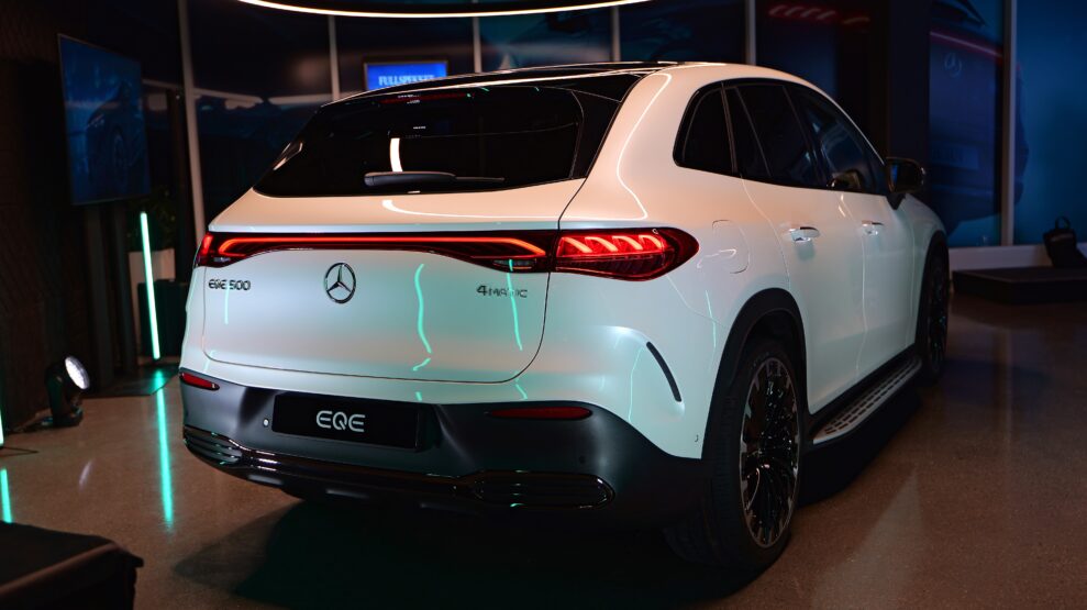 Mercedes EQE 500 SUV rear