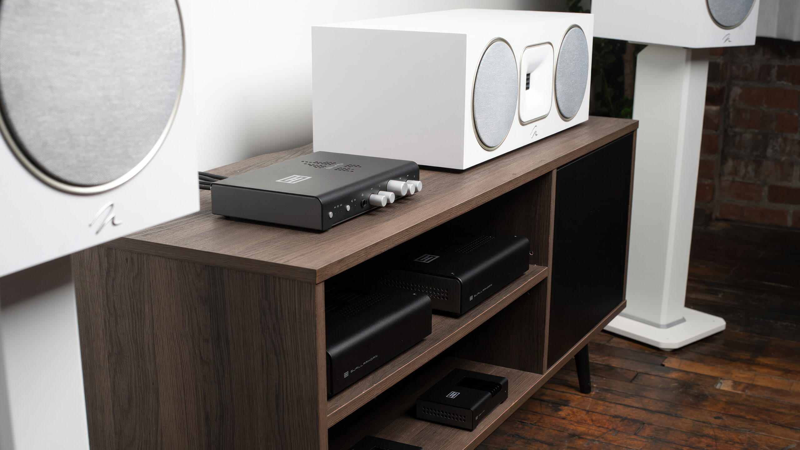 schiit syn-insitu-media-2-1920-resize