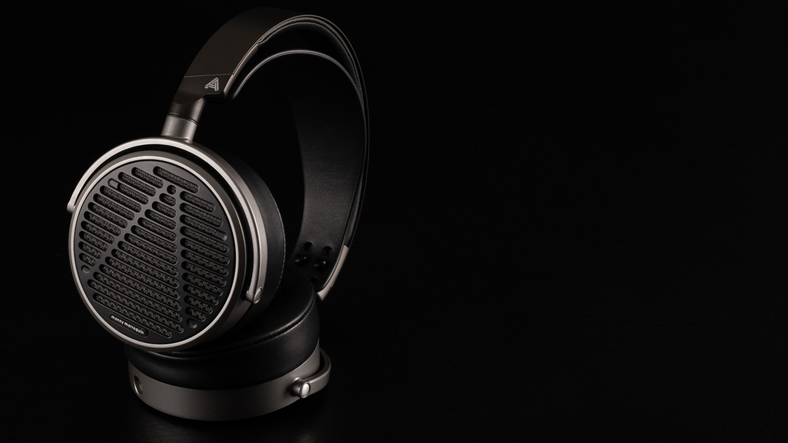 Audeze-MM-100-Solo-Hero-Black-BK-IMG_0427-1 copy