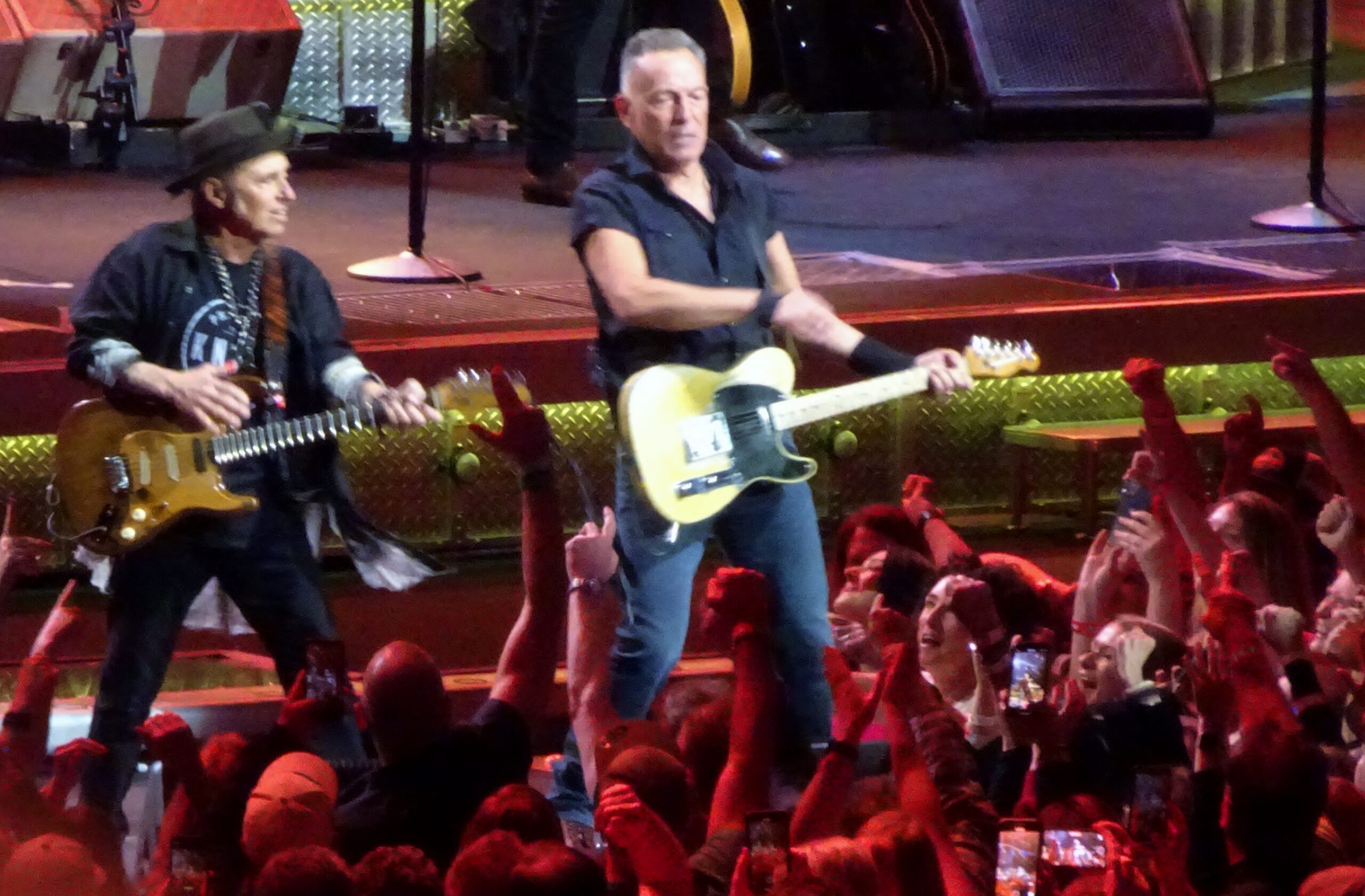 bruce tour 2023 europe