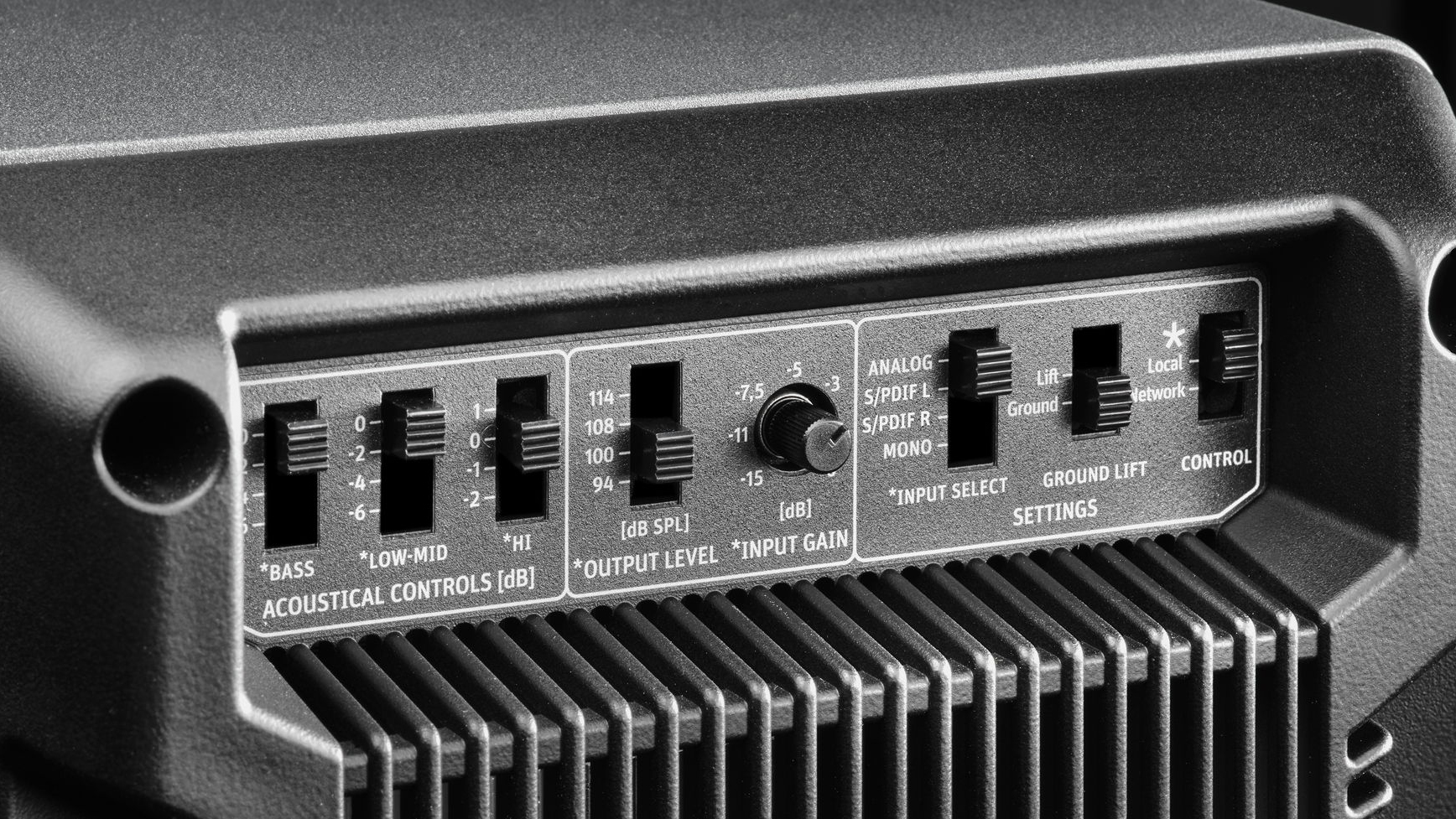 KH-120-II-Controls_Neumann-Studio-Monitor_MR