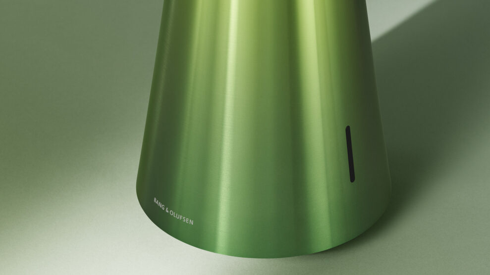 Beosound-2-3rd-Gen.-0005-Limited-Edition-Gradient-Green