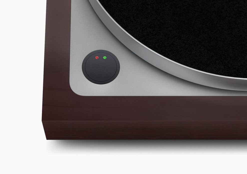 12_Linn_FrontTopDownButton-Wood_02_wr