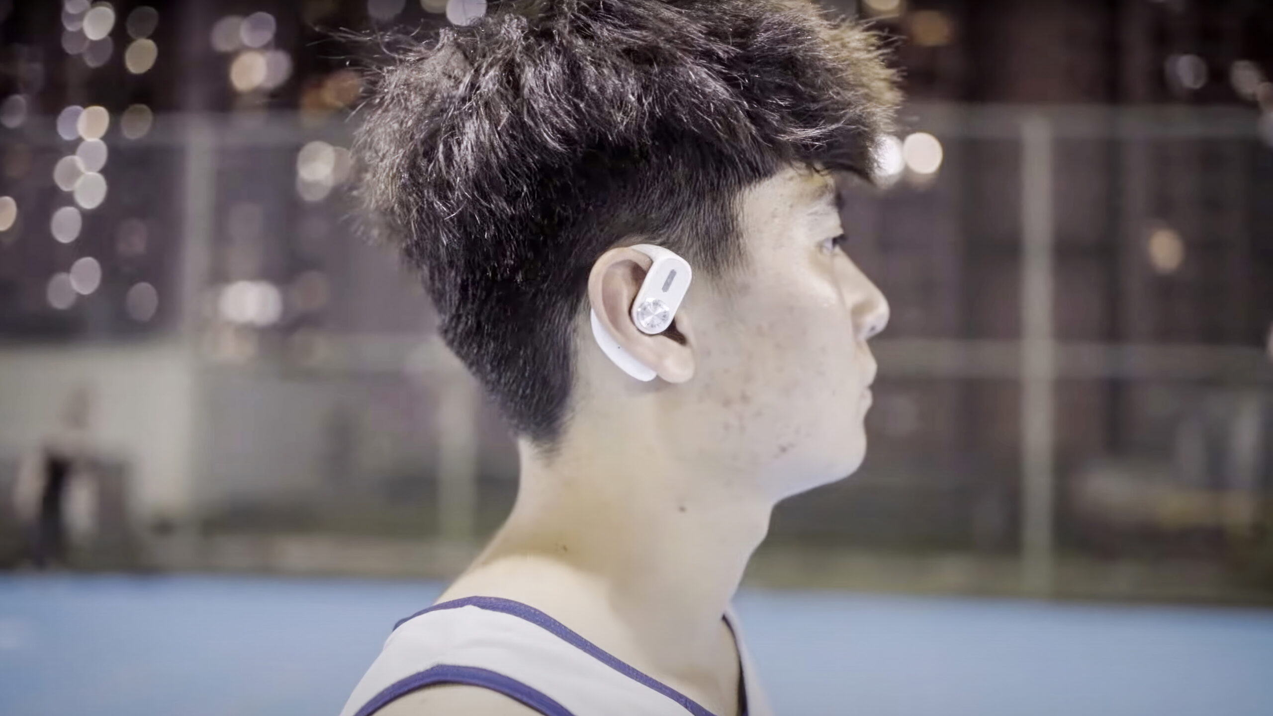 FiiO JW1 basketball player