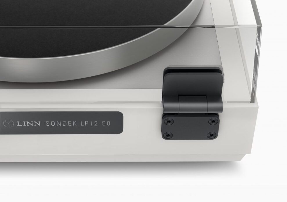 LP1250_White_CloseUp_Hinge