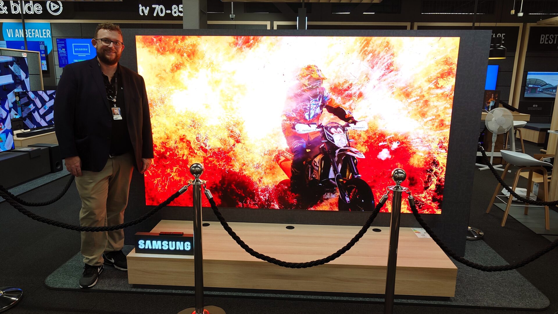 Nå kan du se Samsungs MicroLED-TV hos Elkjøp
