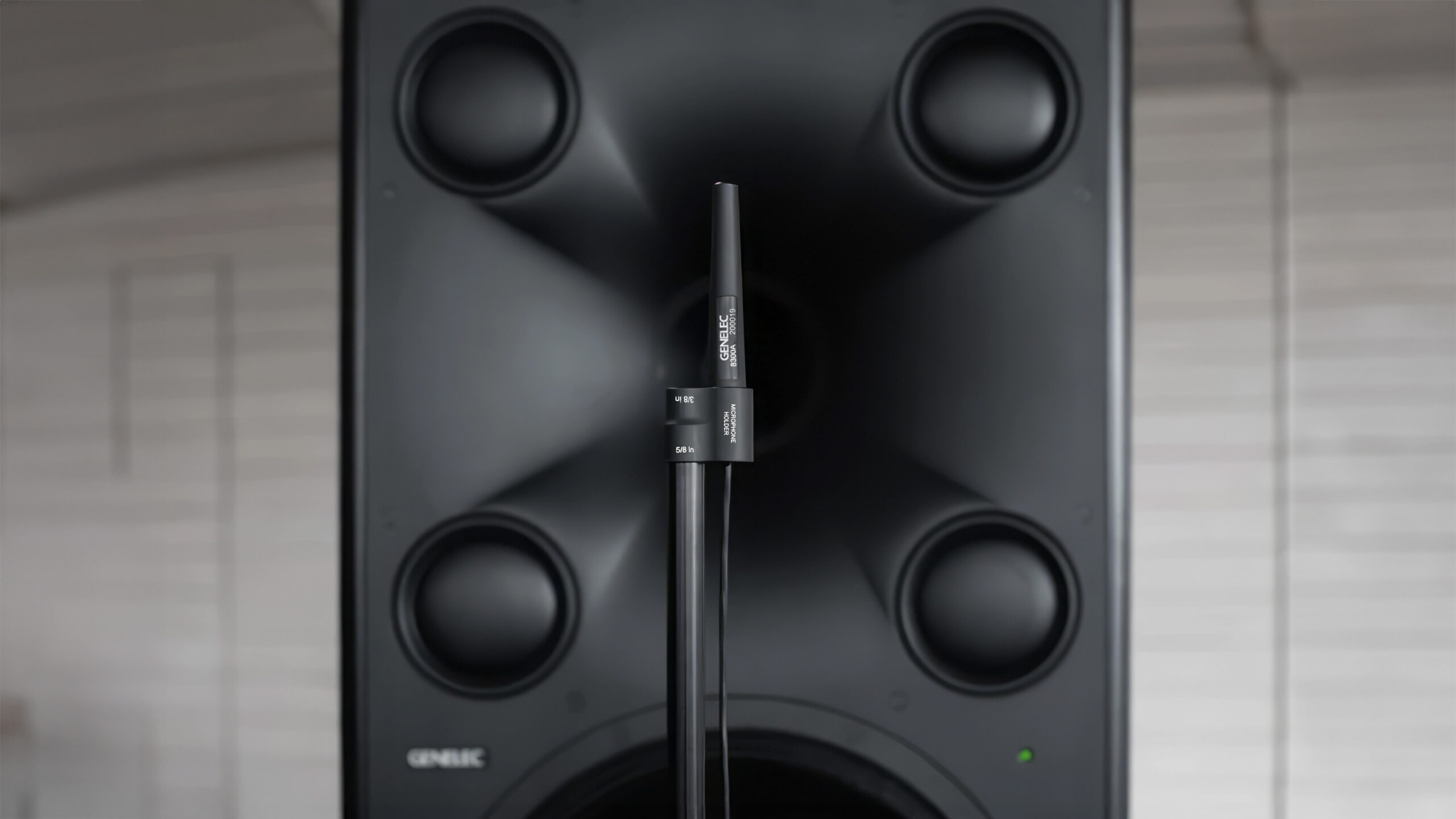 Genelec-8381A_with mic