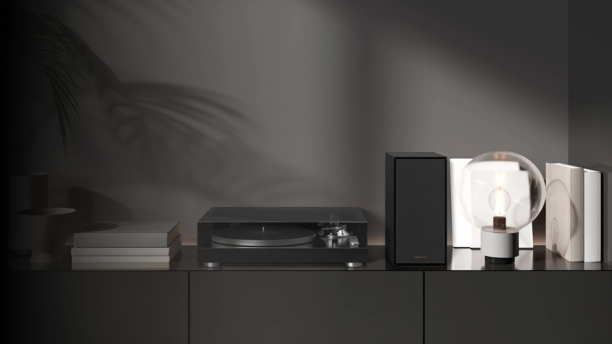 R-40PM og R-50PM: Aktive Klipsch-høyttalere 1 Klipsch R-40PM-lifestyle