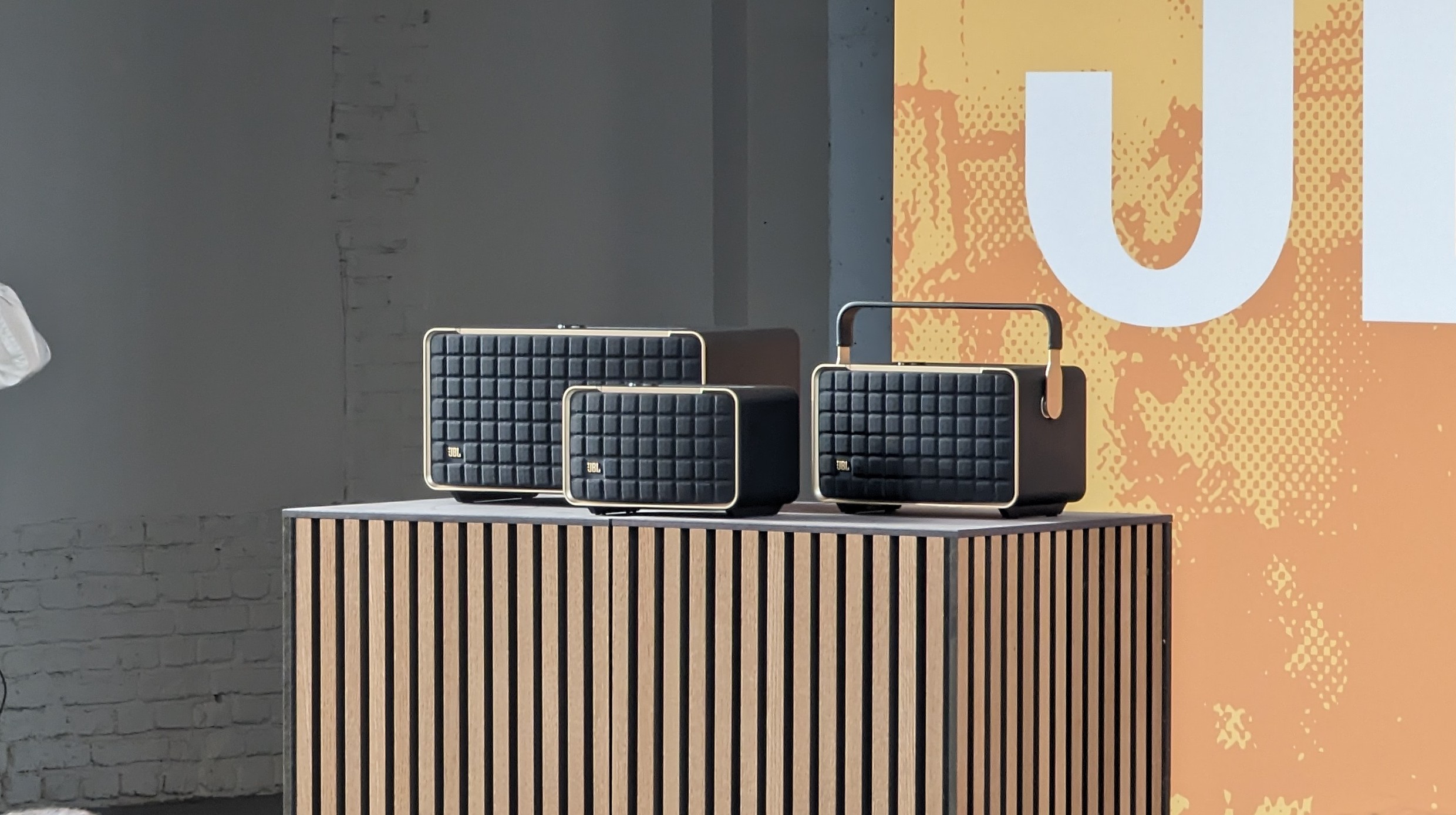 JBL Authentics