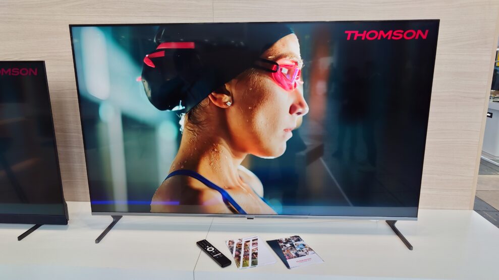Thomson Scenium Transparent OLED 1