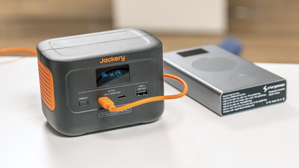 Jackery Explorer 100 Plus vs Chargeasap Flash Pro Plus