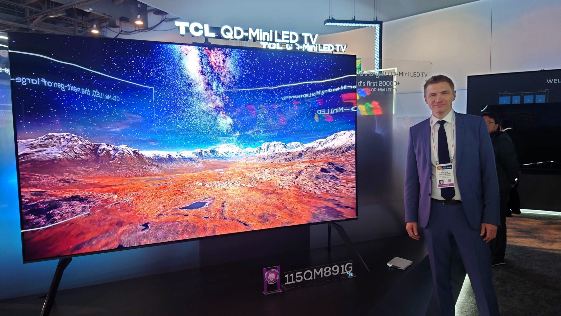 CES 2024: TCL flekser med bøybar OLED og 115 tommers MiniLED-TV