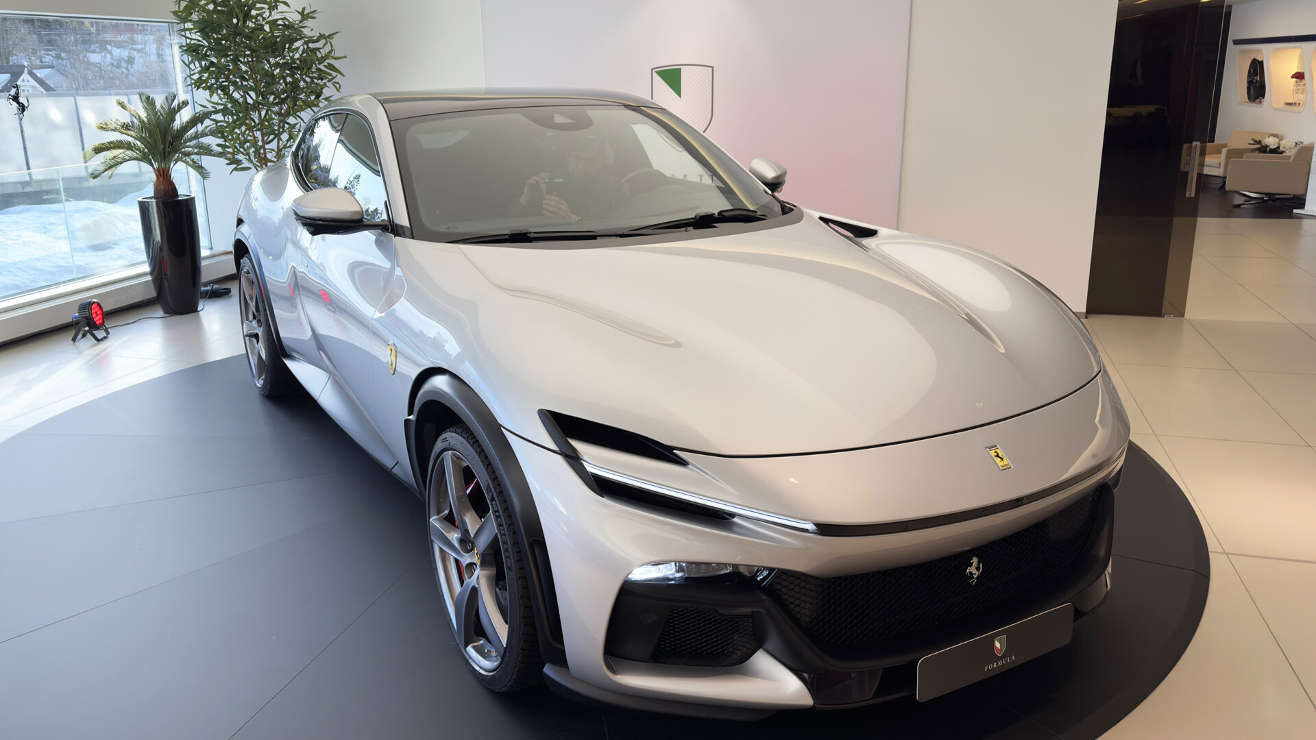 Ferrari Purosangue med Burmester 3D-lyd