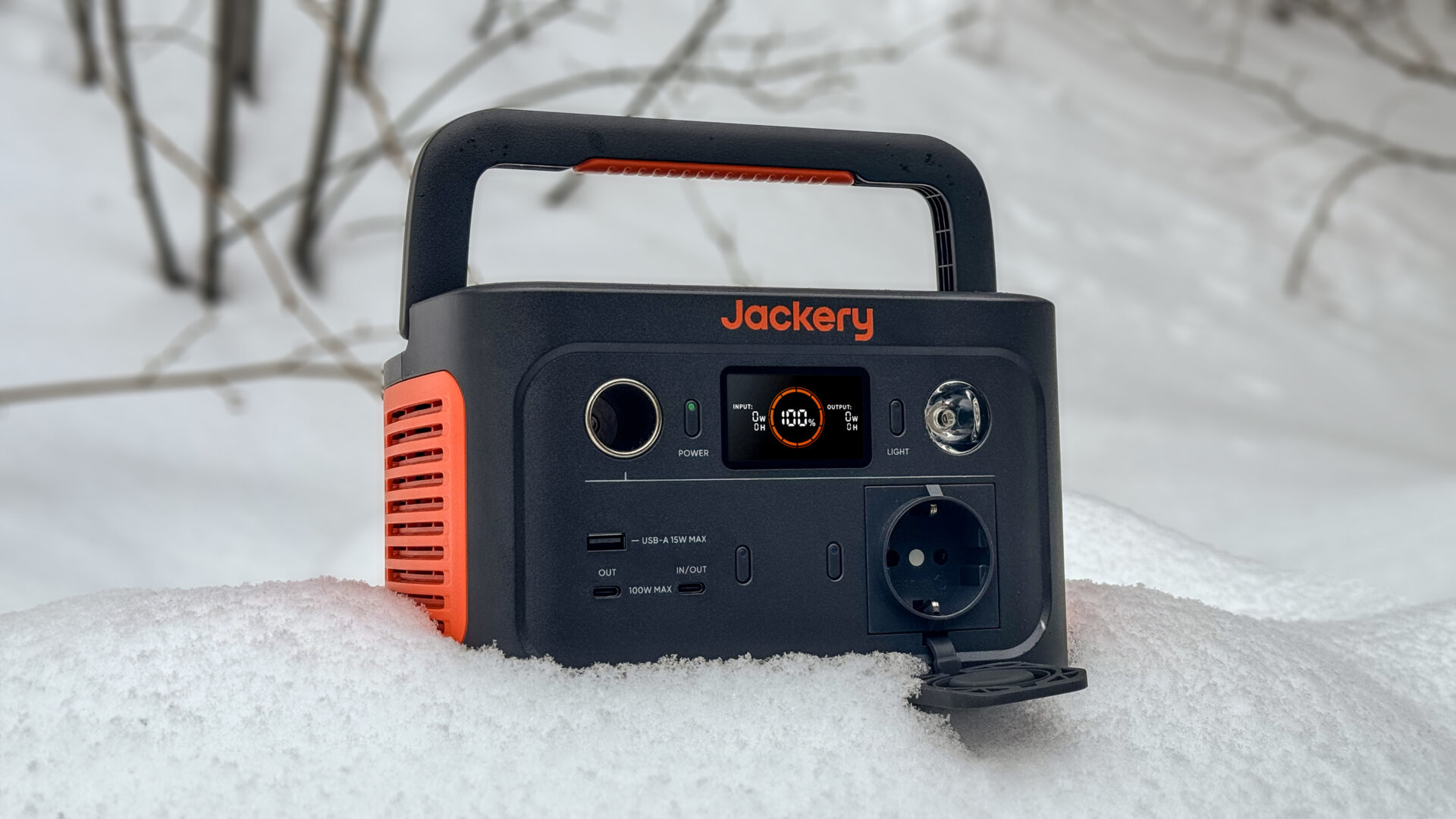 Jackery Explorer 300 Plus SPREAD