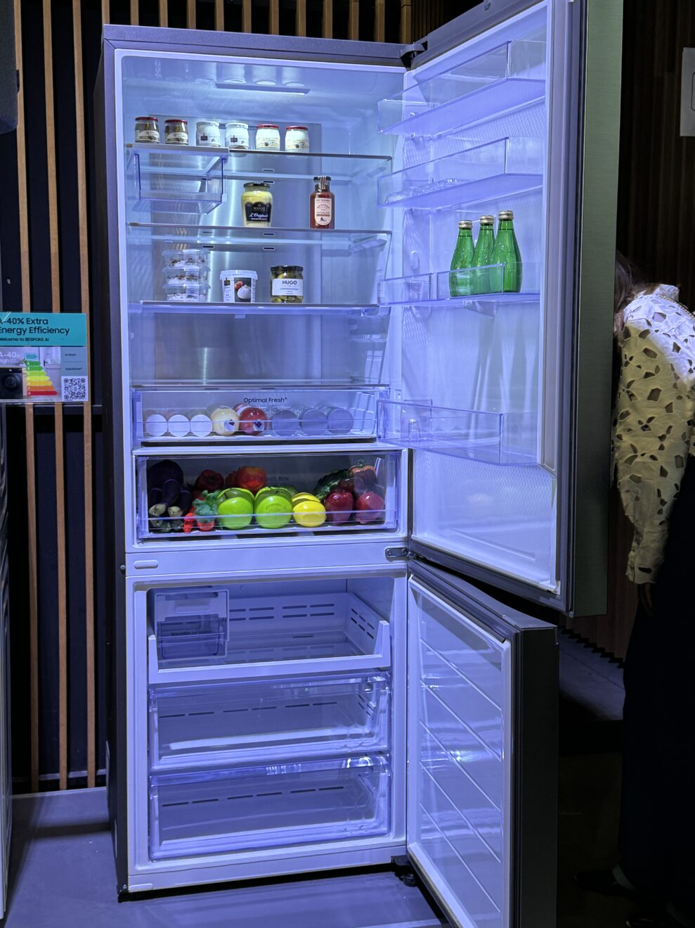 Extra-Wide-fridgefreezer