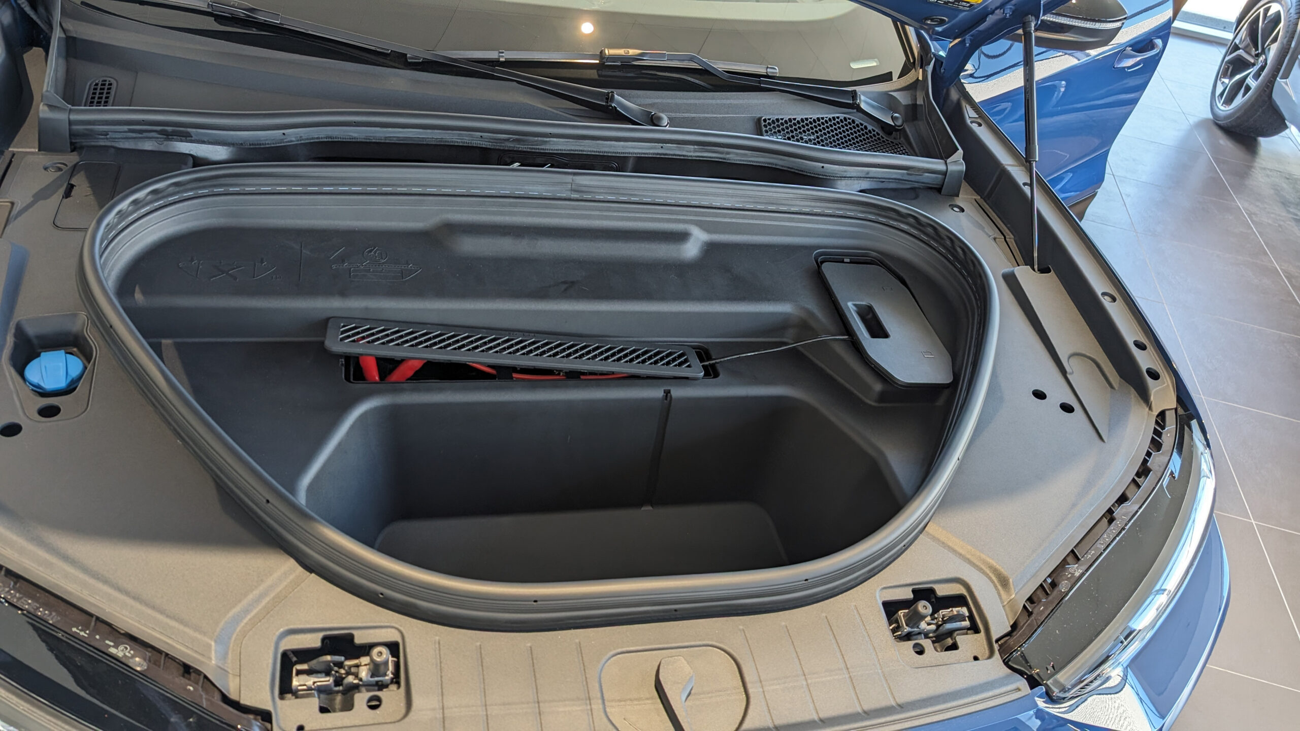Audi Q6 e-tron frunk