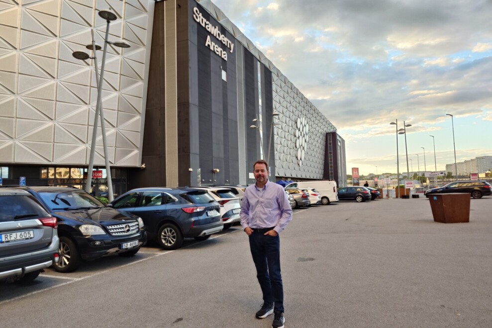 I dag spiller Bruce Springsteen i Stockholm – vi har anmeldt turneen! 1 Lyd & Bildes journalist, utenfor ”Strawberry Arena” (Foto: Lyd & Bilde)