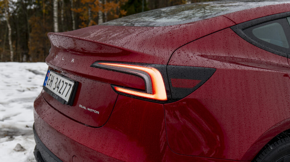 Tesla Model tail lights 2