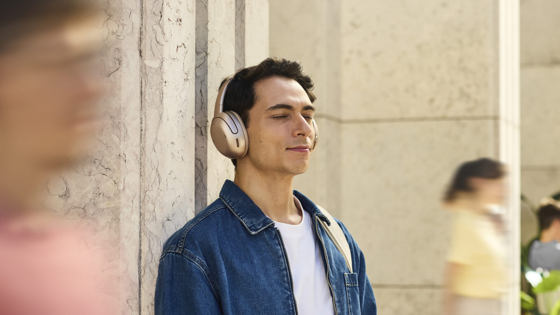 CES 2025: JBL Tour ONE M3 kan kobles til «alt»