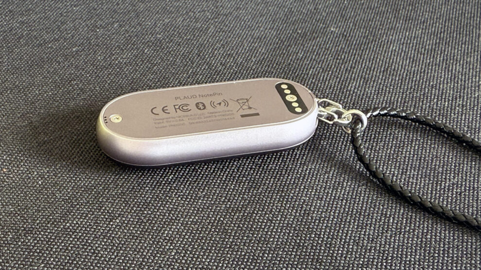 PLAUD NotePin 2 Plaud NotePin charging side
