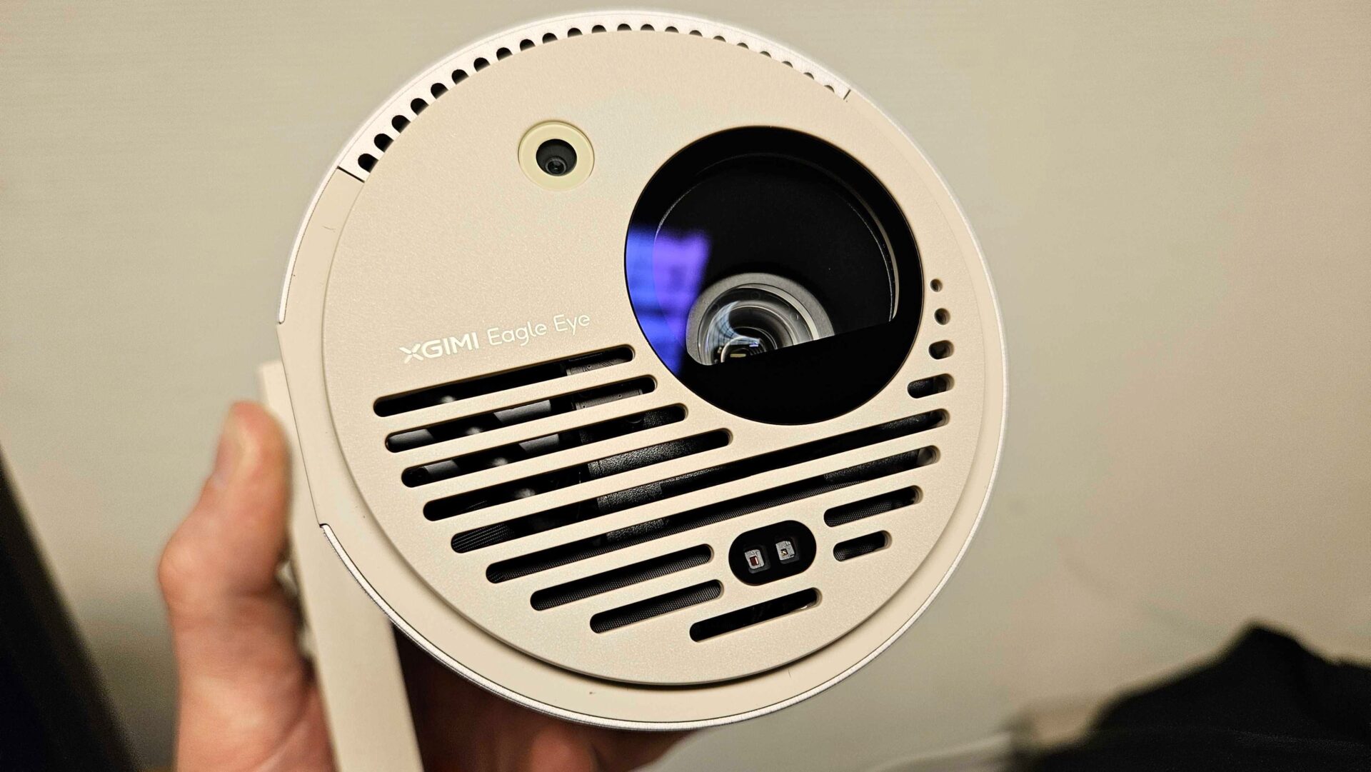 XGIMI MoGo 3 Pro med Powerbase 1