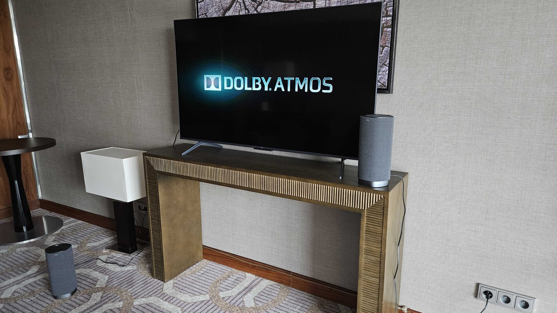 TCL Z100: Første surroundhøyttalere med Dolby Atmos Flexconnect