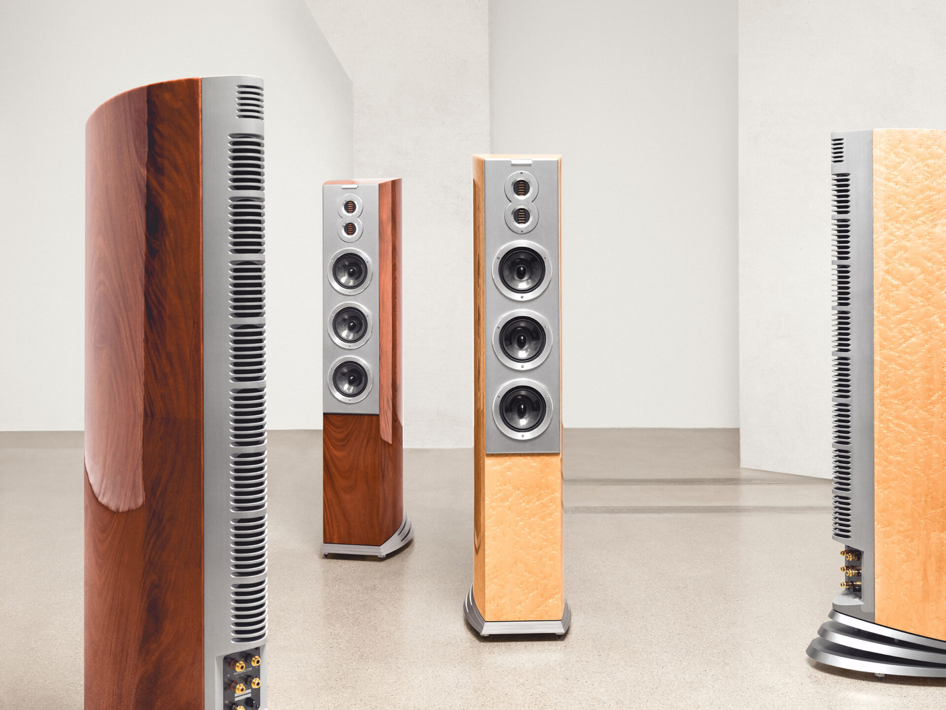 Audiovector R 10 Arreté lansert