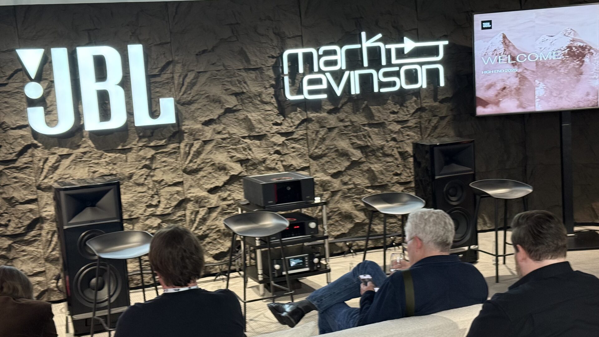 High-end 2025: JBL lanserer ny Summit-serie