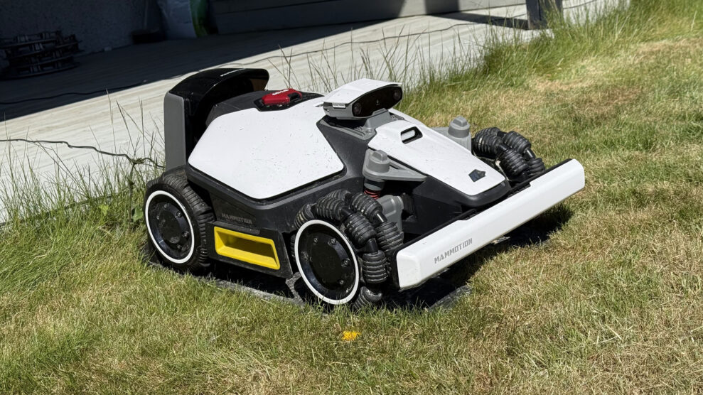 Mammotion Luba mini AWD 800 1 Mammotion LUBA mini AWD 800