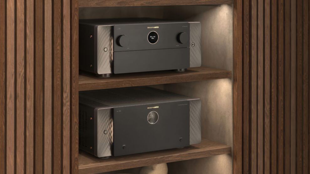 AV 20 og AMP 20: Marantz vil løfte hjemmekinoen til nye høyder 1 Marantz - AV 20 and AMP 20 Lifestyle 1 - 16x9