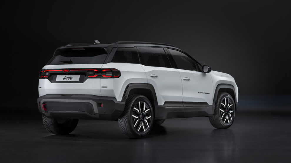 Jeep Compass EV: Kompromissløs terrengbil blir elektrisk 1 New Jeep Compass 4x4