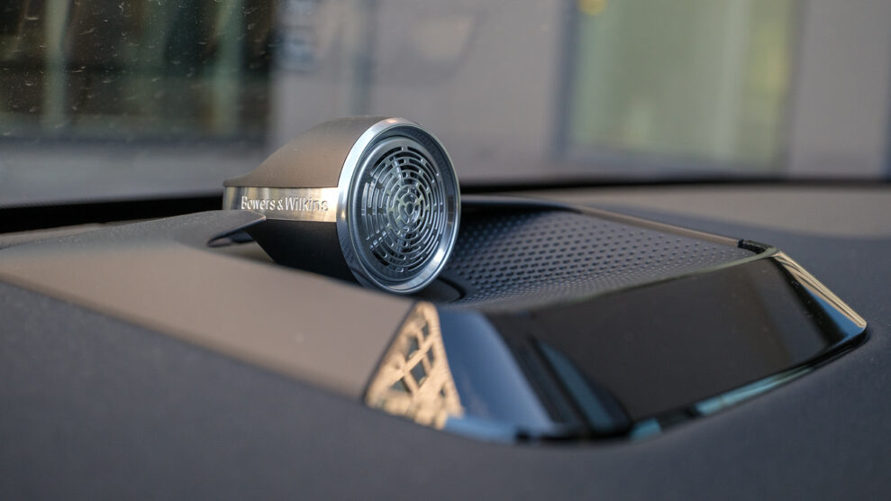 Bowers & Wilkins 3D Surround Sound for Polestar 3 6 Bowers & Wilkins 3D Surround Sound for Polestar 3 6