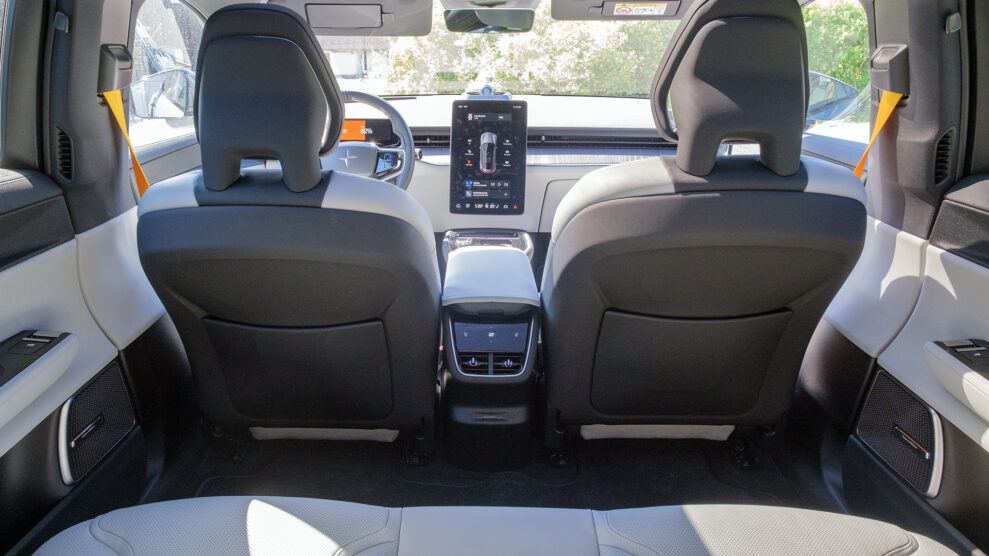 Bowers & Wilkins 3D Surround Sound for Polestar 3 2 Bowers & Wilkins 3D Surround Sound for Polestar 3 2