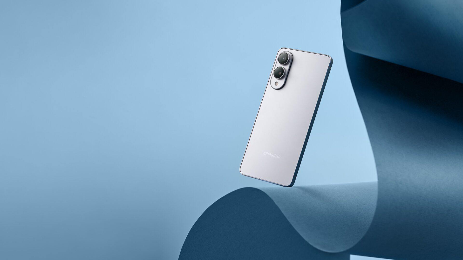 Samsung lanserer sin tynneste smarttelefon noensinne