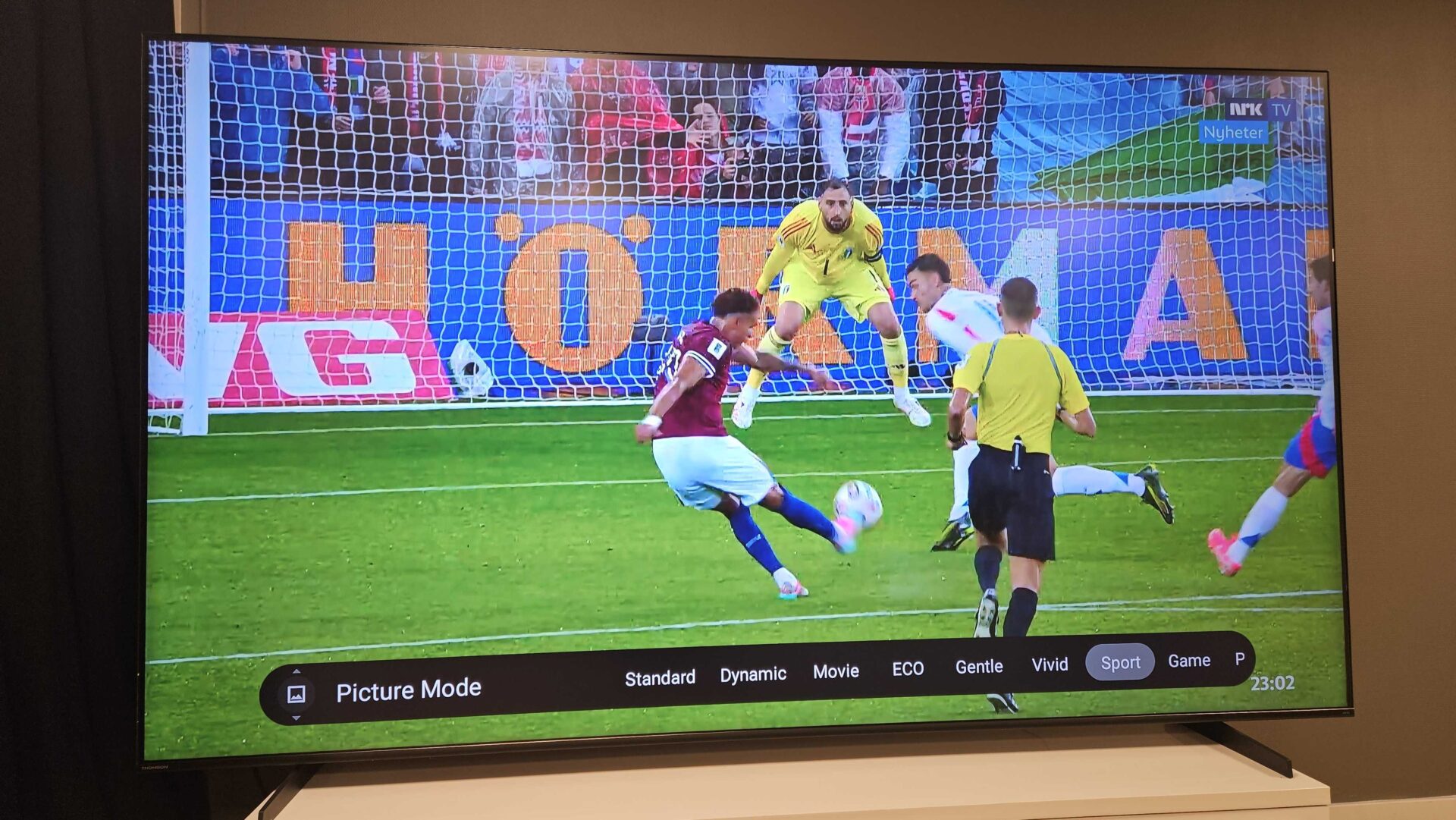 De beste TV-ene til fotball, sport og idrett – sommeren 2025