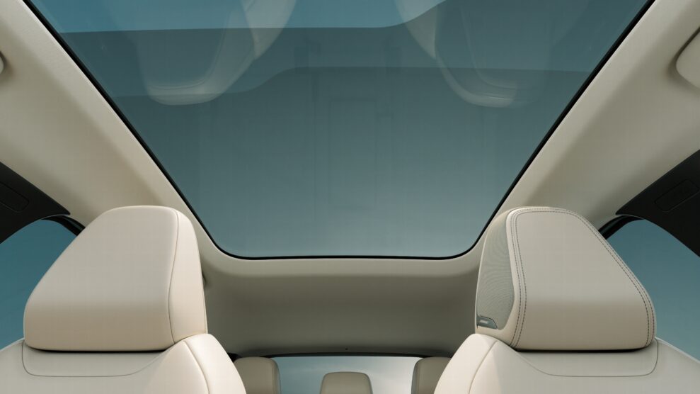 Nissan Leaf: Gammel kjenning er helt ny 3 Nissan Leaf 2025 (15)