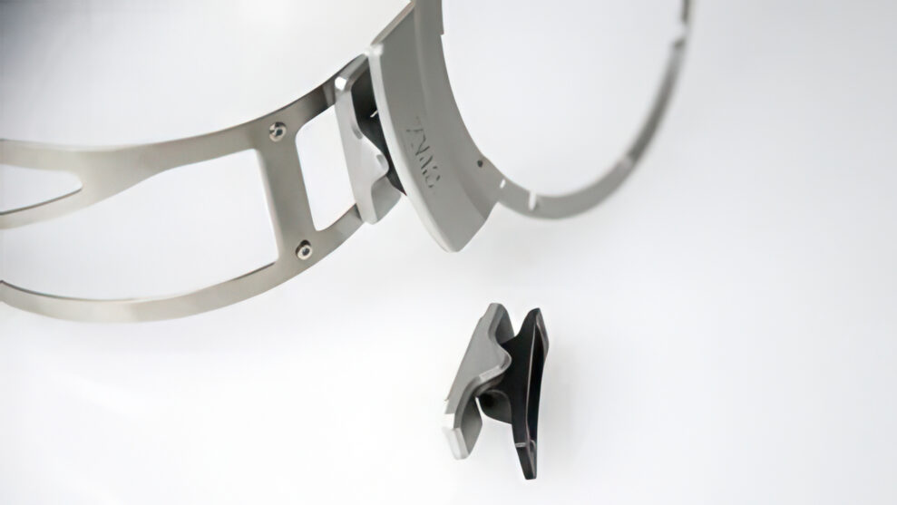 Stax SR-007S: Ikonisk elektrostat i ny drakt 1 Stax SR-007S_hinges
