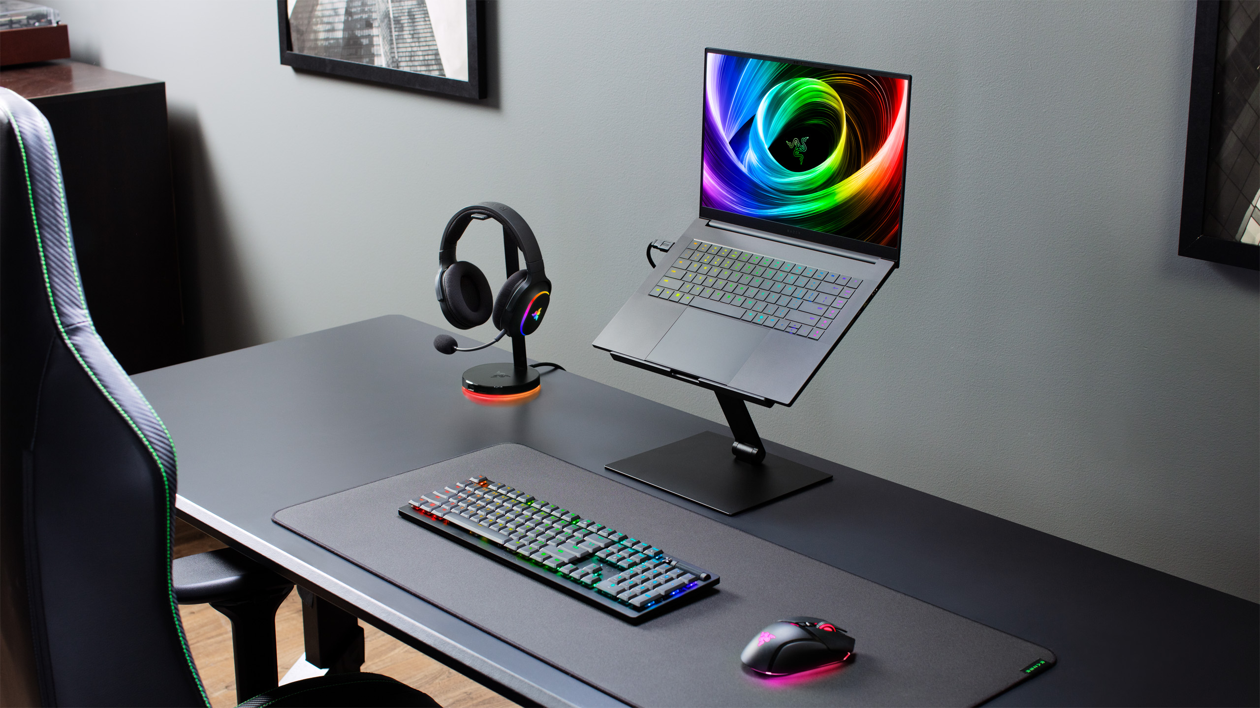 Razer Blade 16 (2025) (RZ09-0528) 4 Razer Blade 16 (2025) (RZ09-0528) 4