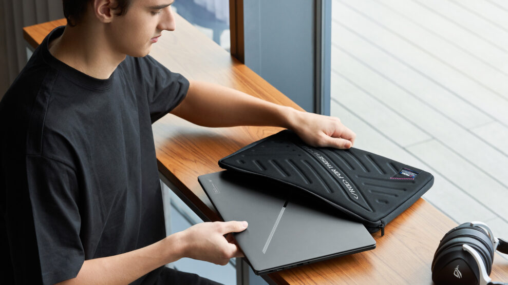 2024-ROG-Zephyrus-G16_GU605_Senario-Photo_14