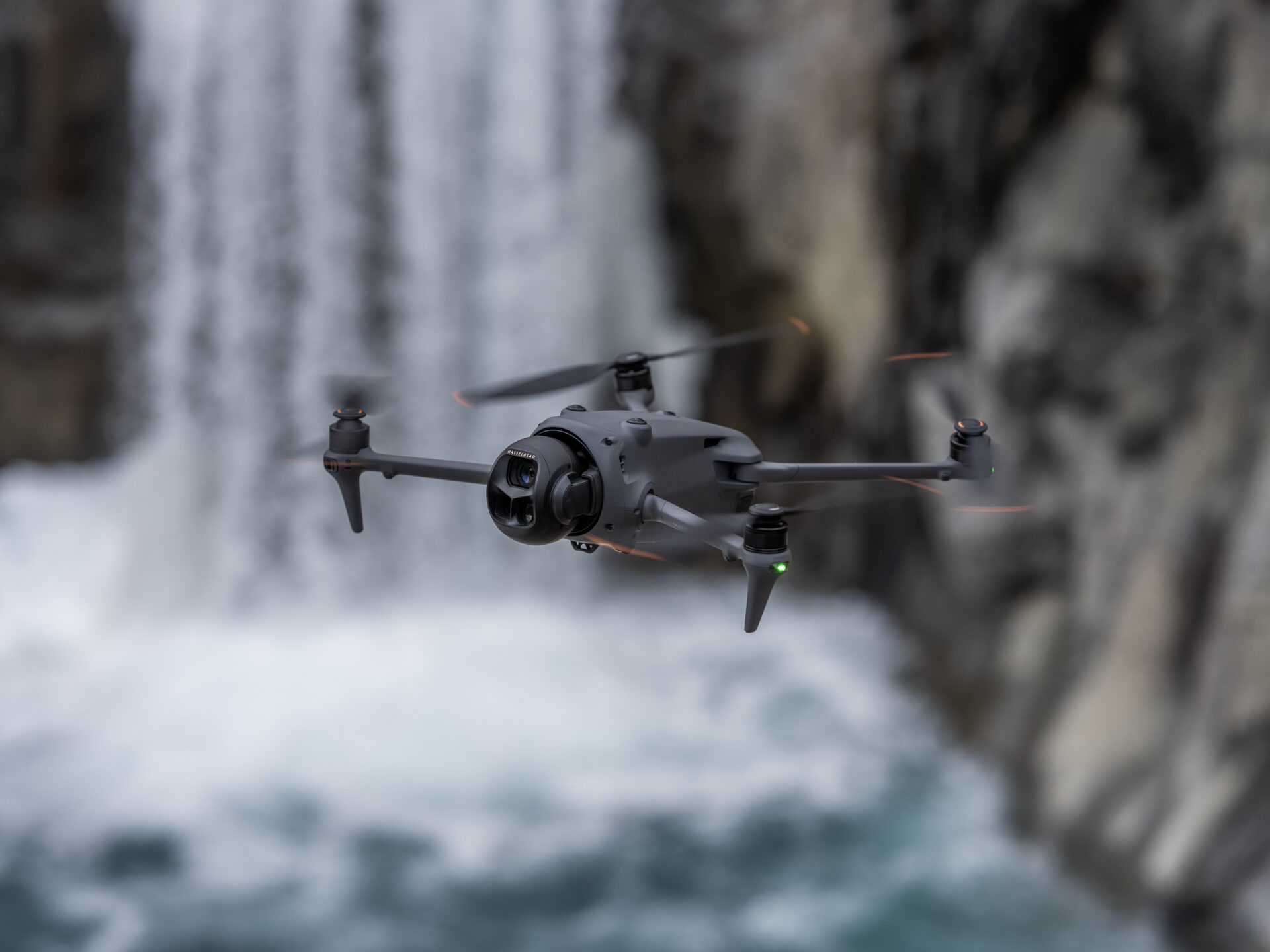 DJI Mavic 4 Pro Fly More Combo
