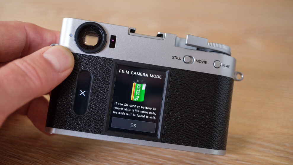 Fujifilm X half 2