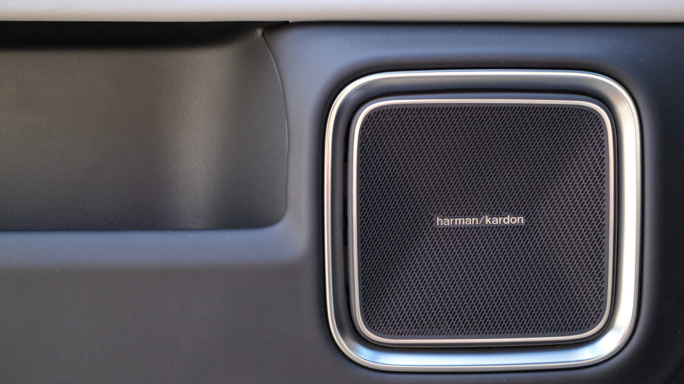Harman Kardon Premium Sound for Polestar 4 4 Harman Kardon Premium Sound for Polestar 4 4