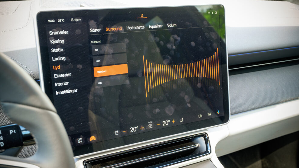 HK Polestar 4_surround