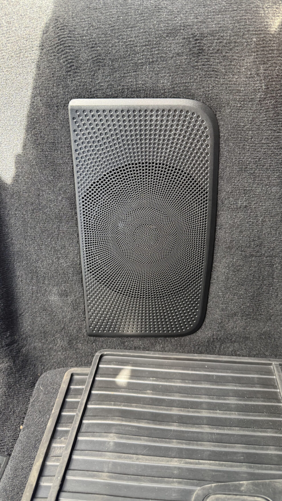 Mercedes-Benz elektrisk G-klasse med Burmester 3D Surround 7 Mercedes G 580 GeirNordbytop speaker subwoofer