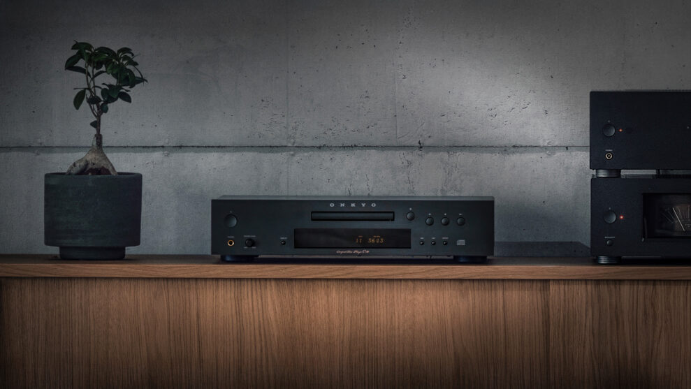 Onkyo C-30 gir nytt liv til CD-samlingen 3 Onkyo-C-30-CD-Player lifestyle