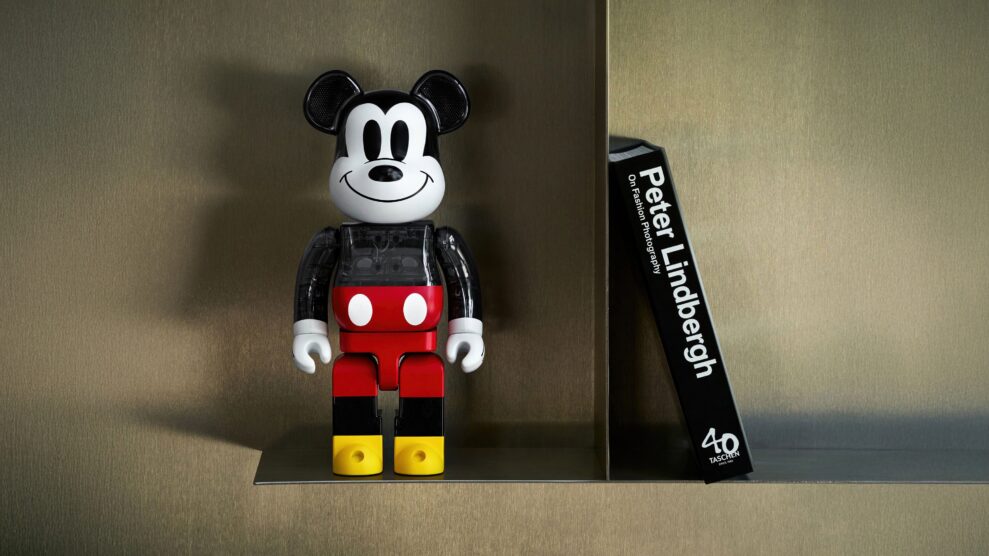 Mikke Mus-løsning fra Bearbrick 5 Bearbrick Audio Mickey Mouse_shelf