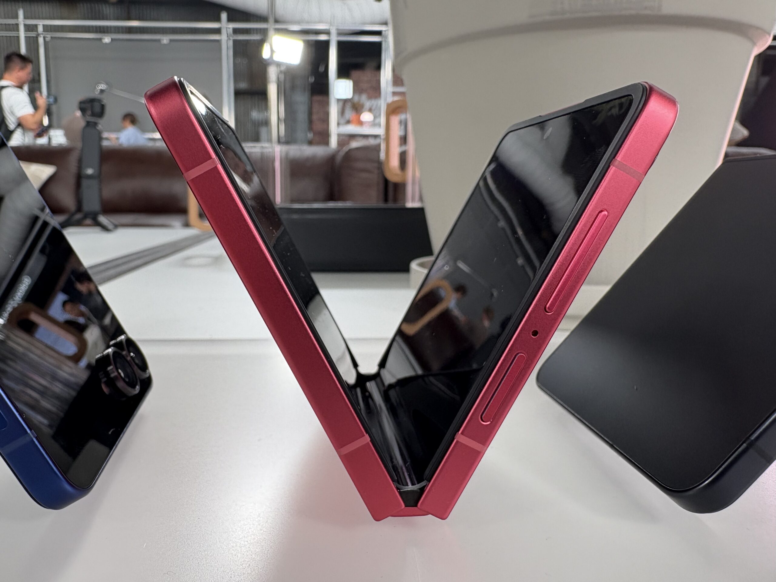 Samsung Galaxy Z Flip 7 4