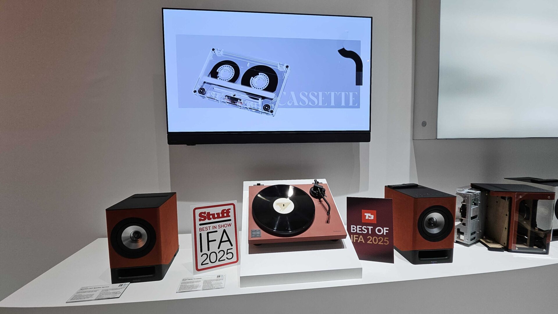IFA 2025: Technics SL-40CBT Direct Drive 1